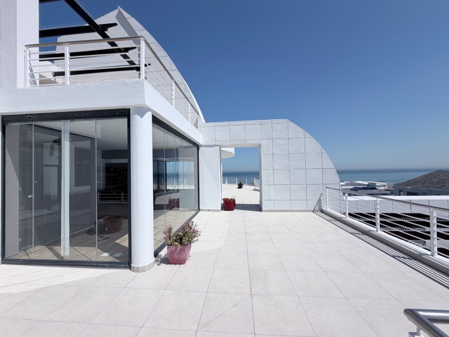 3 Bedroom Property for Sale in Bloubergstrand Western Cape